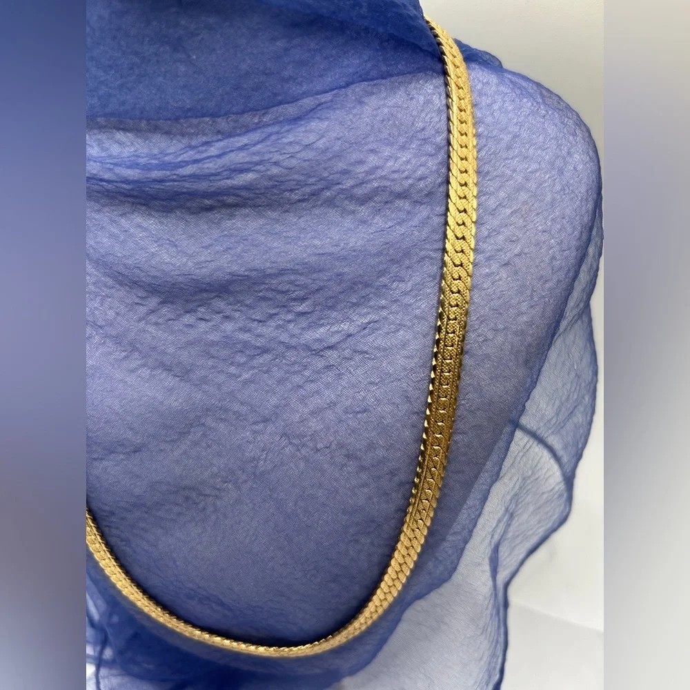 Vintage Herringbone 10k Gold-Plated Chain Necklace SZ 19” Unisex Style - Picture 12 of 12